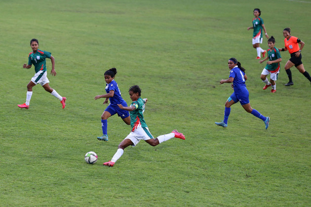 साफ यू-१७ : बंगलादेश सेमिफाइनलमा